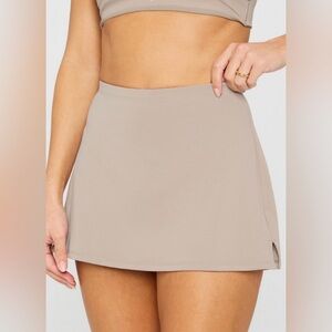 Fabletics PureLuxe Skirt. Size Medium. NWT